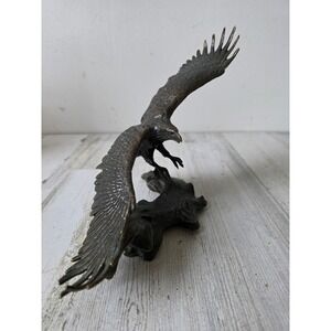 Franklin mint sovereign skies eagle hawk metal statue figurine